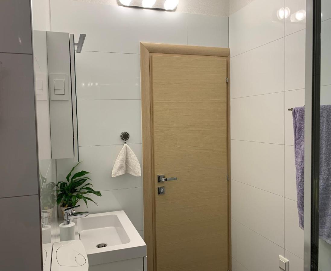Mm Split Apartment - 5 Min By Car To The Beach & City Center - Free Public Parking Extérieur photo