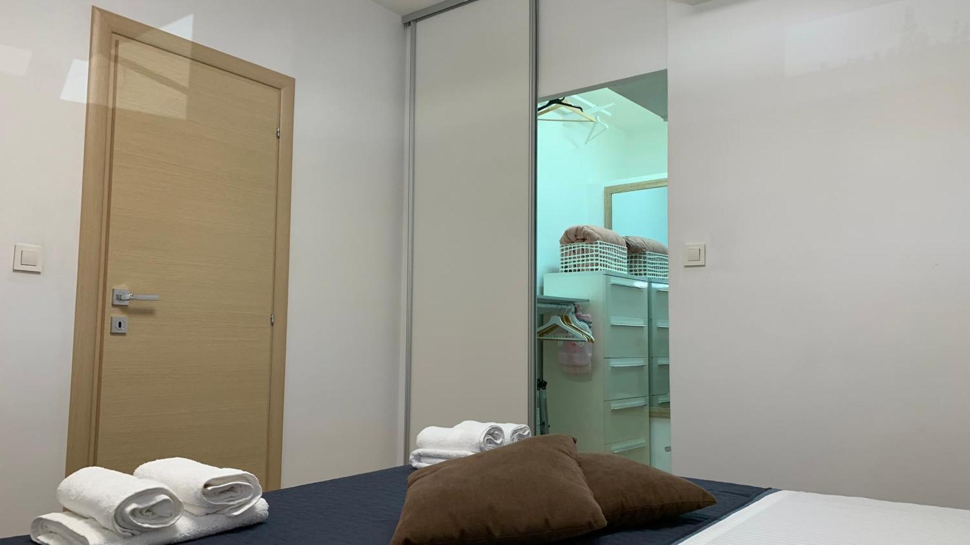 Mm Split Apartment - 5 Min By Car To The Beach & City Center - Free Public Parking Extérieur photo